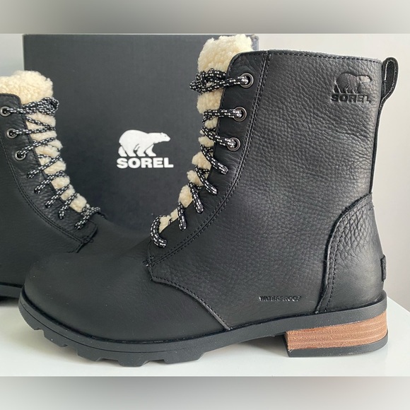 NEW W BOX Sorel Emelie Shearling Short Lace Up Cozy Black White Boots Shoes Sz 9 - Picture 4 of 13